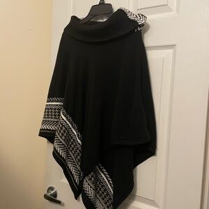 Leo & Nicole Black and White Poncho